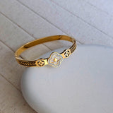Anna Clover Bangle Bracelet