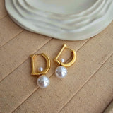 Dee Pearl Earrings