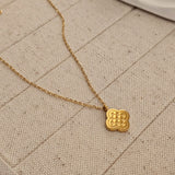 Poppy Pandent Necklace